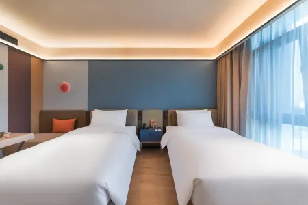 Orange Hotel (Tianjin Wuqing Florence Town Hotel)