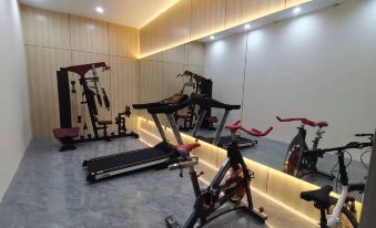 Liyi Hotel(Harbin Wufujing First Affiliated Hospital Group Li District Metro Station Store)
