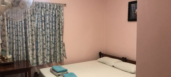 Vitoonguesthouse2Fanrooms & Aircondition Hotels in Mueang Sukhothai District