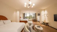 Floral Hotel · Ru Hai Hotel (Weihai International Beach Torch Eighth Street Branch) - 3-Star