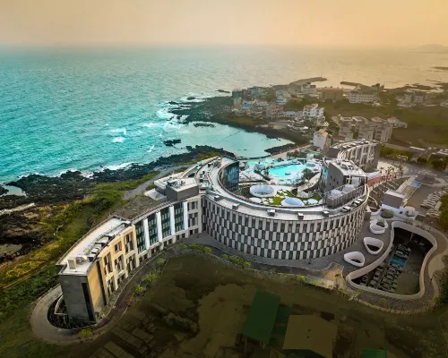 Shilla Stay Plus Iho Tewoo Ocean Front Hotel berhampiran Pantai Iho