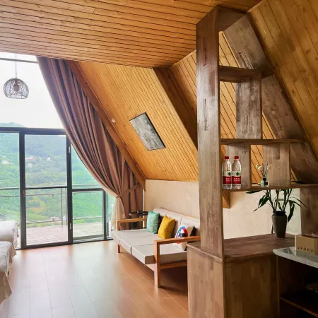 Yuexi Xiaming Su, Badong County