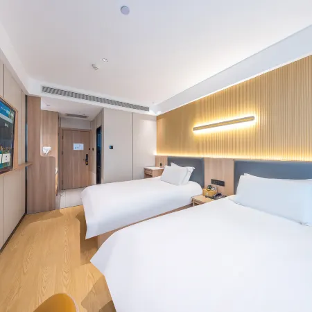 IU Hotel (Lanzhou Center Xiaoxihu Subway Station)