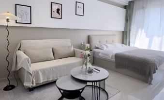 Muqian Light Luxury Homestay