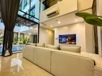 189/7bangkok 6 bedrooms private pool villa，1000square summer villa