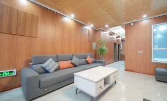 Zhaosu Riyuexing Hotel