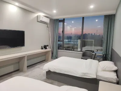 Yunrong Select Hotel (Xinxiang University Town) Hotels near Xinxiang Vocational and Technical College