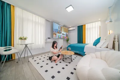 Xicheng First Class Apartment (Maoming Petrochemical University Xicheng Campus Store)