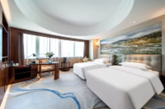 Luxemon Xinjiang Hongfu Hotel (Hotan 2nd Street People's Park)