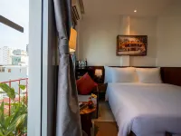 Nexus Nguyen Binh Khiem Hotels near GEM Centre