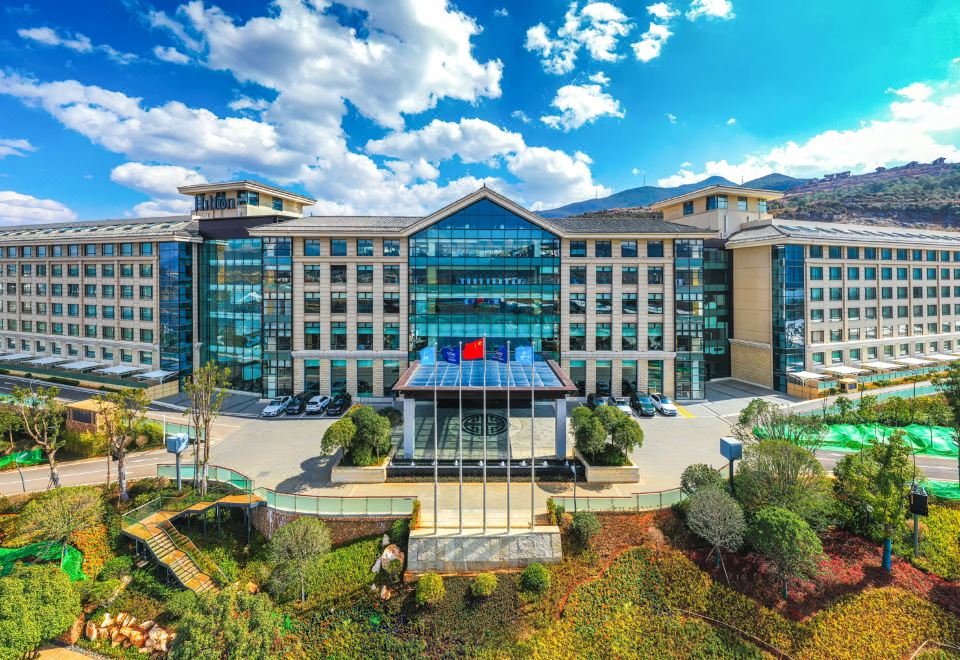 리장 징시 힐튼 호텔의 아름다운 전망이나 고급 레스토랑