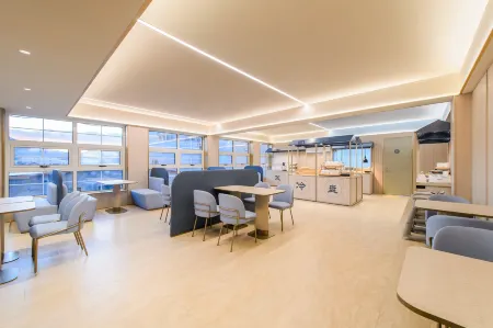 HanTing Hotel (Dandong Kuandian County Government Zhongxin Road)