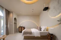 Wanning Liji Keshui Minshuku (Shenzhou Station Wangfujing Duty-Free Port Store)