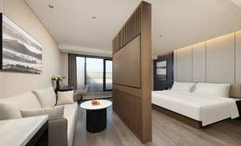 Atour Hotel Chengdu Wenjiang Fengxihe Subway Station