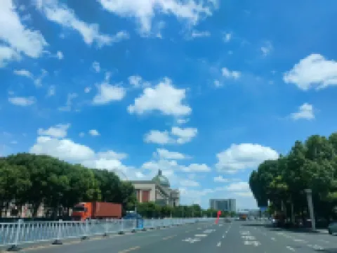 Ferris Wheel Panorama Hotel