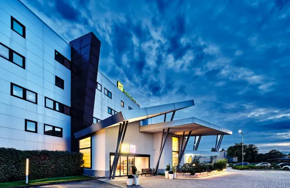 米蘭馬爾彭薩機場智選假日酒店