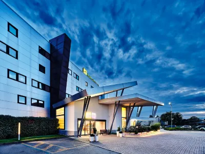 Holiday Inn Express Milan - Malpensa Airport Các khách sạn ở Vizzola Ticino