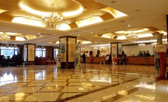 XuPu HuaShen Hotel(Dahan commercial pedestrian Street)