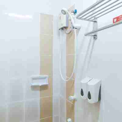 RedDoorz Plus New Era Budget Hotel Mabolo former Reddoorz near Landers Superstore Cebu City Rooms