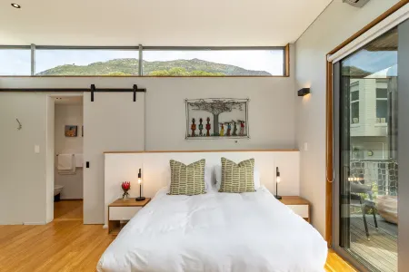 Luxury Eco Villa, HoutBay, Cape Town, South Africa Отели рядом с достопримечательностью «Хаут-Бей»