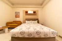 Blueberry apartment chain (Red Star Plaza store)