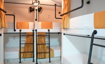 Qantic Lodging & Rooftop