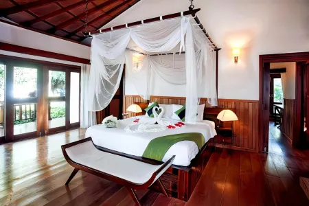 Nataya Round House Coral Bay Resort