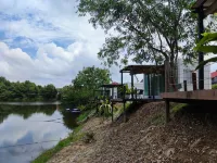 Lakeside Hideout by Evernent