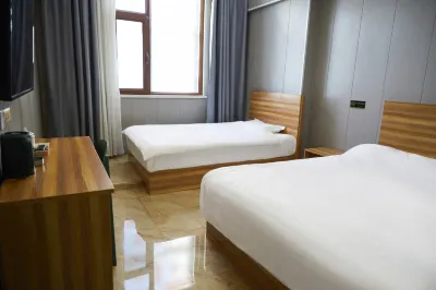 Qichen Hotel Qiqihar South Station 호텔
