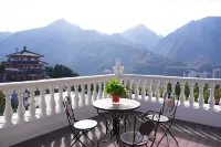 Ju Xiu Hotel - Mountain View
