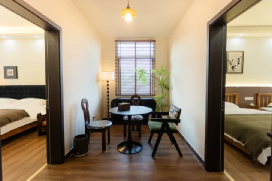 Gunai Good Night Homestay (Wucaitan Branch, Weizhou Island) Отели рядом с достопримечательностью «Great Palace»