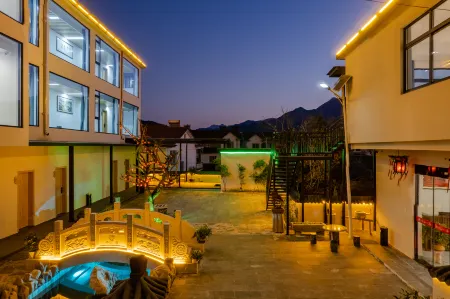 Qingshan Ju Homestay (Wannan Chuancangxian Moon Bay)