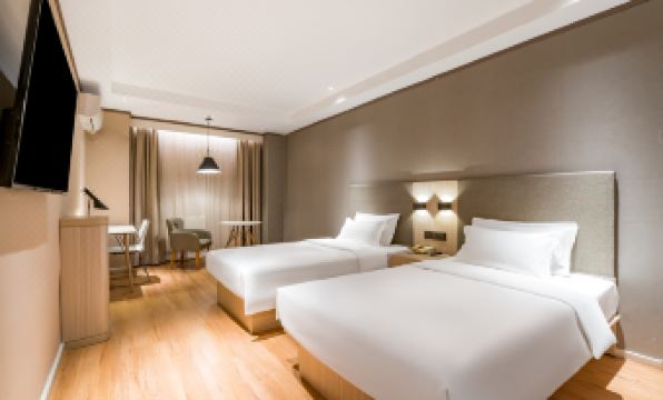 Free comfort(Beijing Niujie Subway Station Xuanwu Hospital)