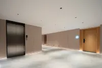 First Encounter Hotel