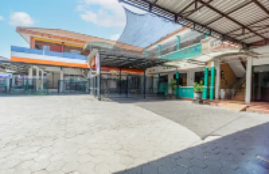 Hotel O Central Madiun Near Stasiun Kota Madiun