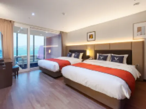 ยอซู เวเนเซีย โฮเทล แอนด์ สวีท โรงแรมในยอซู