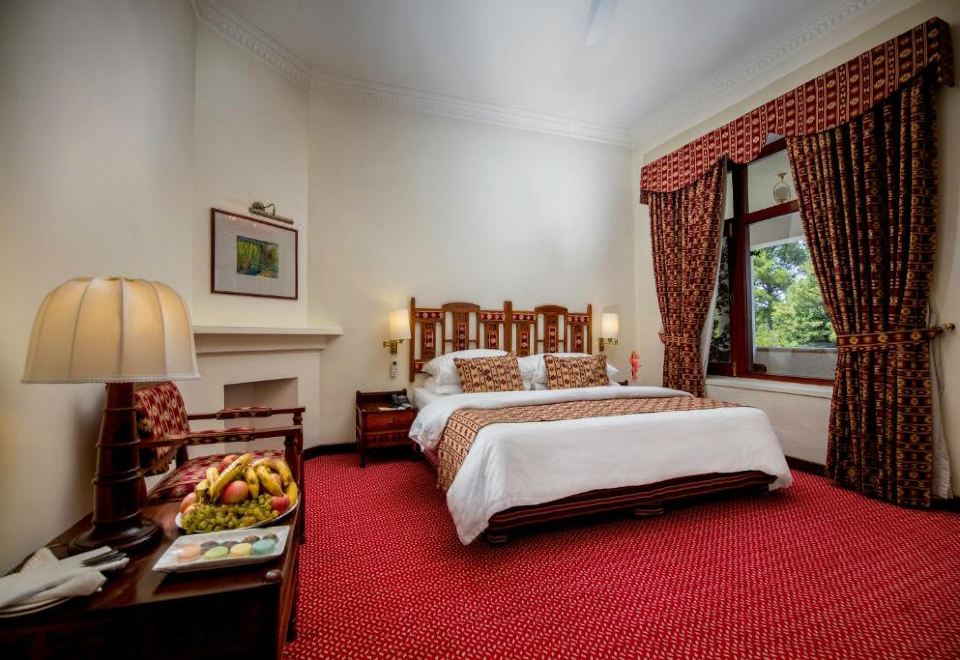 스와트 세레나 호텔의 레스토랑에서 제공되는 식사