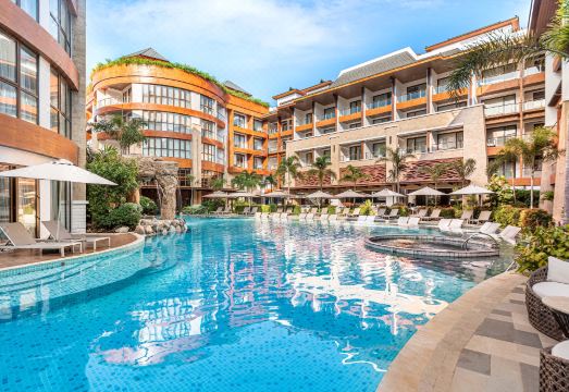 만다린 베이 수영장