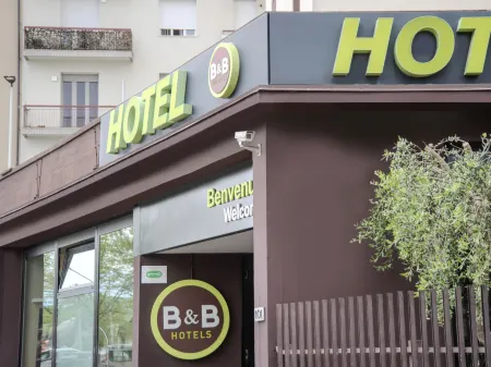 B&B Hotel Firenze Novoli Отели рядом с достопримечательностью «Вилла Кастелло»