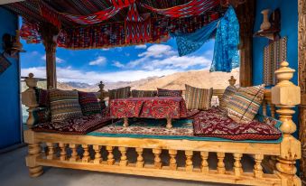 JiangLai·MeiShu(Tashkurgan County Pamir Tourist Area Store)