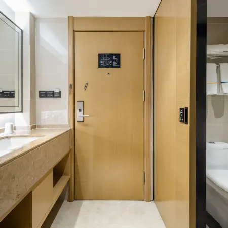 City Comfort Inn Hotel (Wuzhou Taiyang Plaza municipal government )