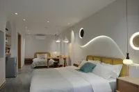 Tekes Qianshan Xiao Homestay
