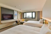 Holiday Inn TAOYUAN AIRPORT by IHG Hotels in Taoyuan