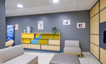 B&B Hotel Villeneuve Loubet Village