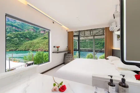 Lanshan Xinguan Homestay Отели рядом с достопримечательностью «Wangmangling Mountain Scenic Spot»