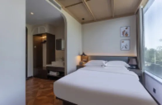 Yuelan Hotel (Jinghe Ecological Park)