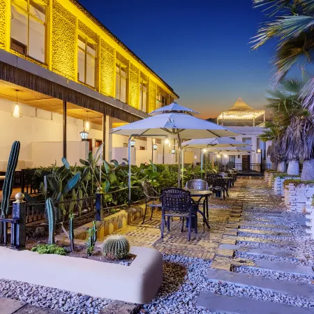 Golden Coast YuLong Resort Hotel
