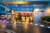 Radisson Suites Bangkok Sukhumvit Hotels in Bangkok