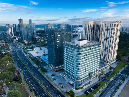 MEHOOD LESTIE HOTEL Отели рядом с достопримечательностью «Huashang College of Guangdong University of Business Studies»