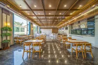 Lujiang Yefushanju Residence Resort Hotel Hotels in Lujiang